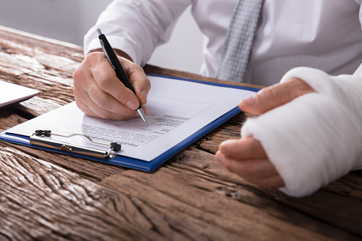 How Insurance Adjusters Calculate Personal Injury Settlements in NYC